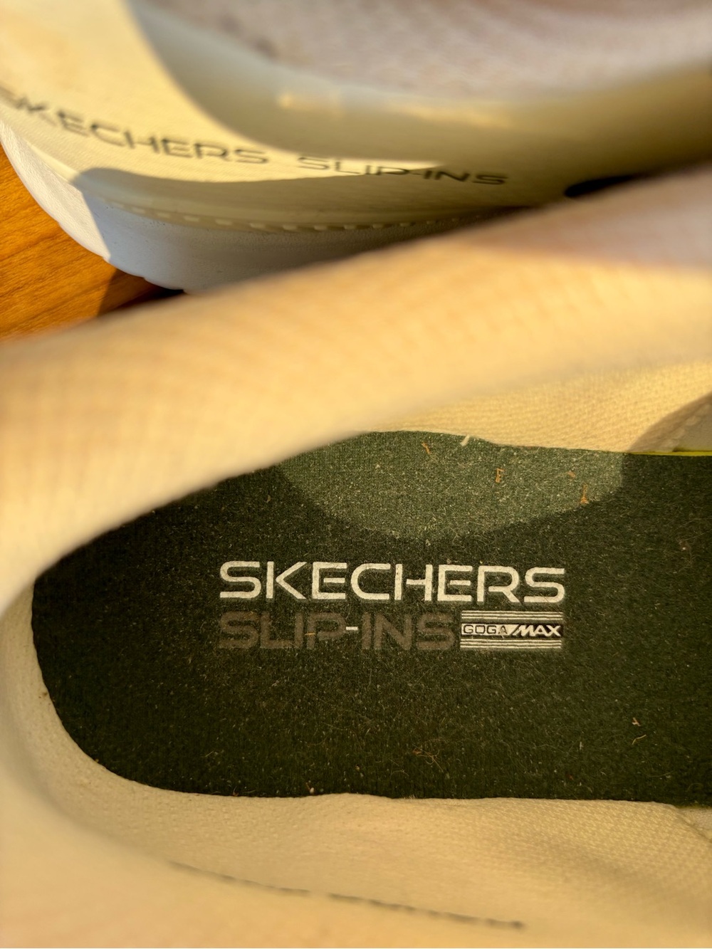 Skechers Men's White & Green Ultra Flight Slip-On Golf Sneakers - Picture 5 of 5